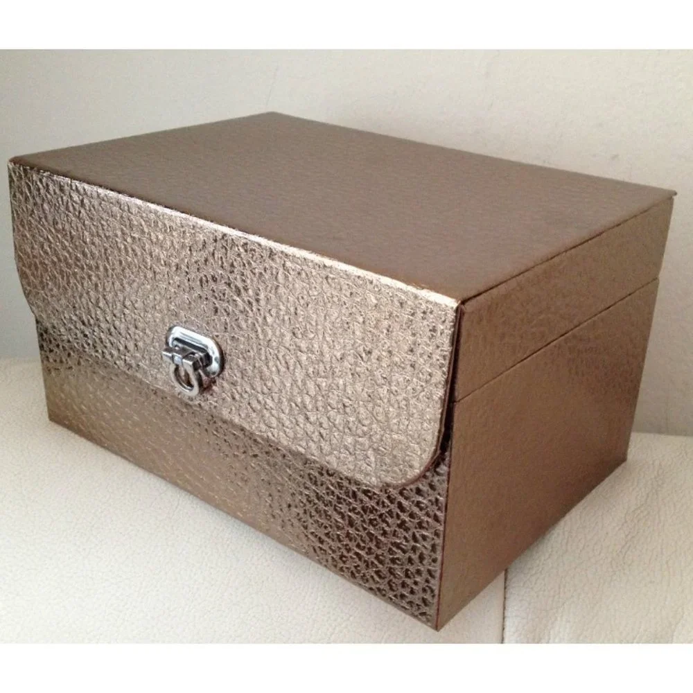 Makeup Jewelry Box Hand Bag Case Training Box Brown Gold Cardboard GWP NEW